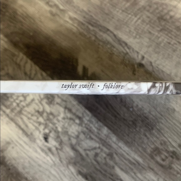 Taylor Swift folklore Vinyl - Red colored record semi rare - Picture 2 of 7